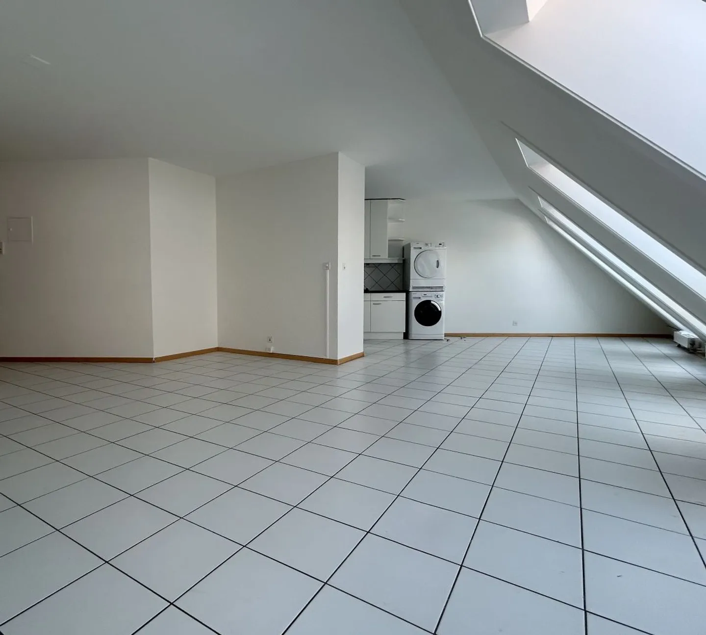 Nel cuore della città, appartamento di 4,5 stanze con tetti inclinati - Foto 1 di 7