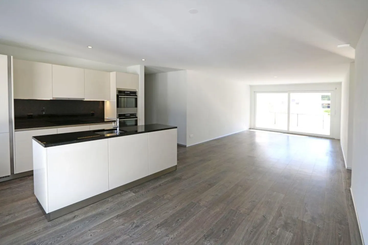 Are you looking for a perfect family apartment in the green? - Then you are in the right place! - Photo 1 of 12