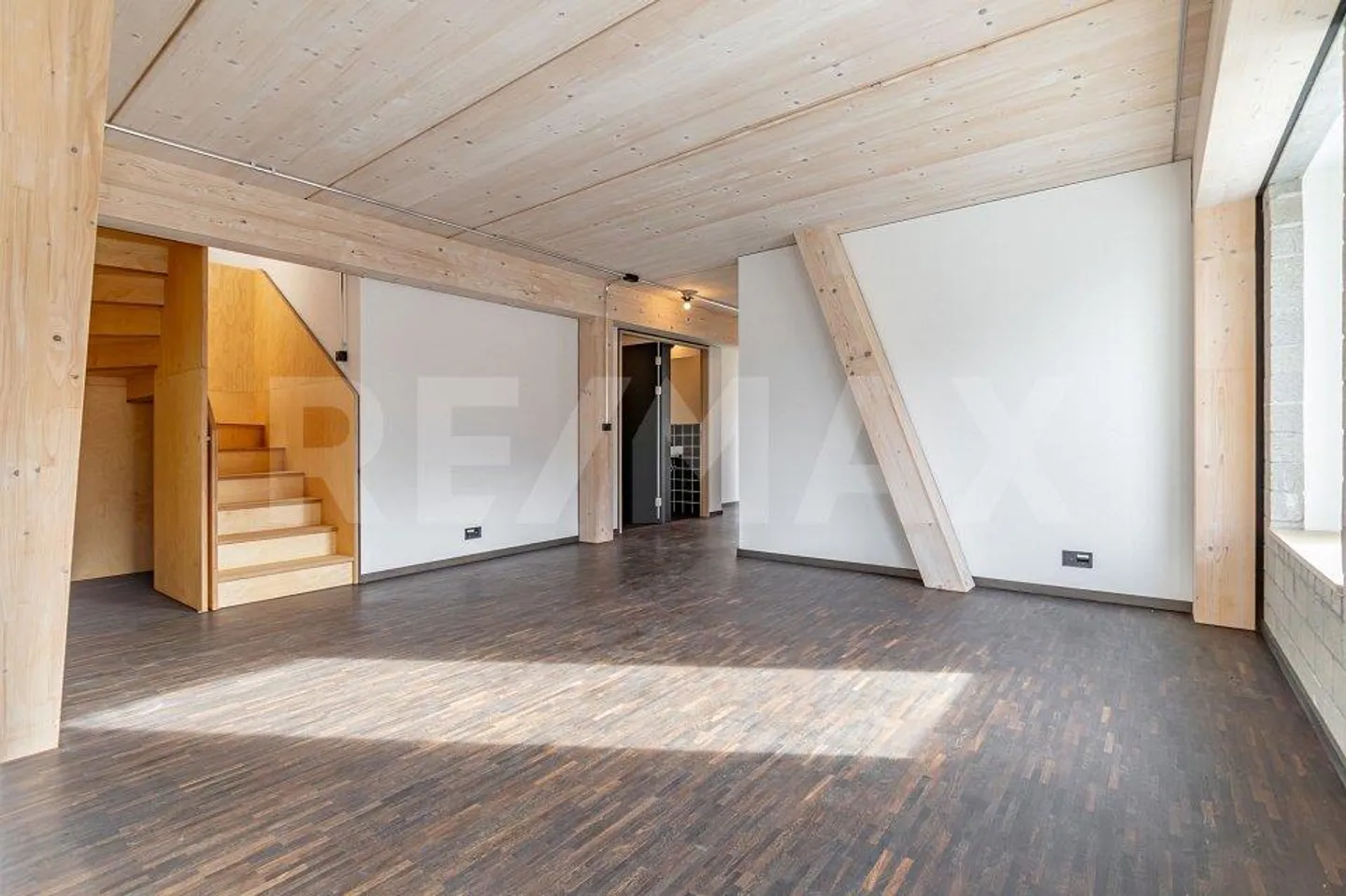 Casa Plurifamiliare Moderna - Foto 6 di 13