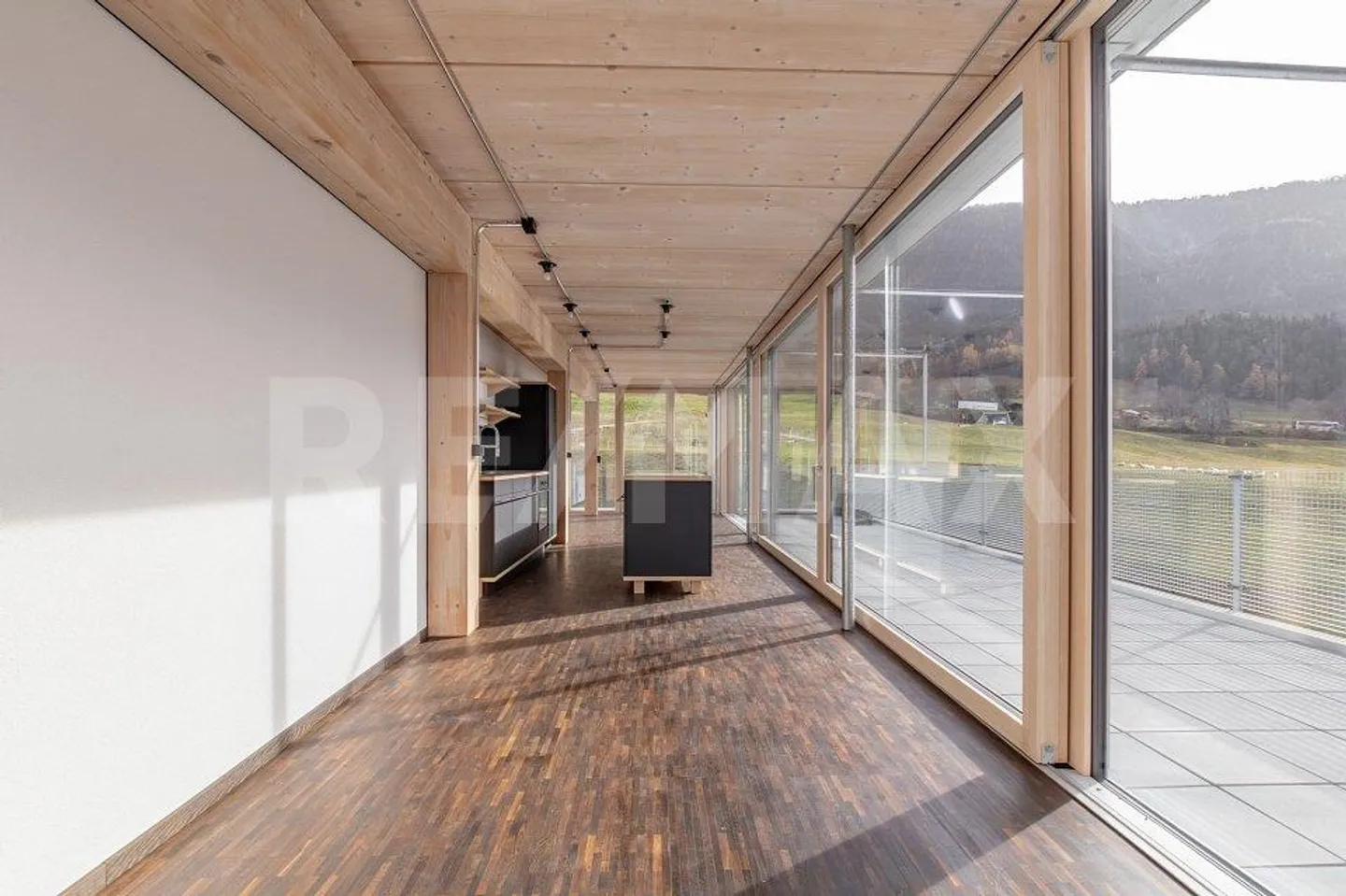 Casa Plurifamiliare Moderna - Foto 2 di 13