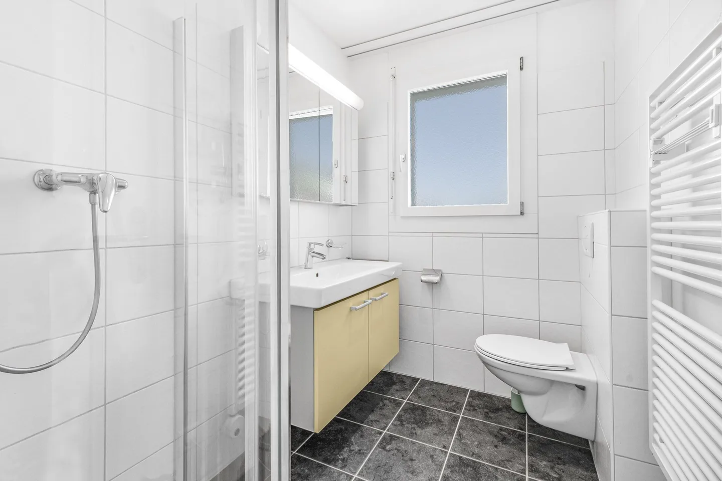 Appartement sous les toits charmant dans le vert Reusstal - Calme. Vue dégagée. Qualité de vie... - Photo 12 sur 13
