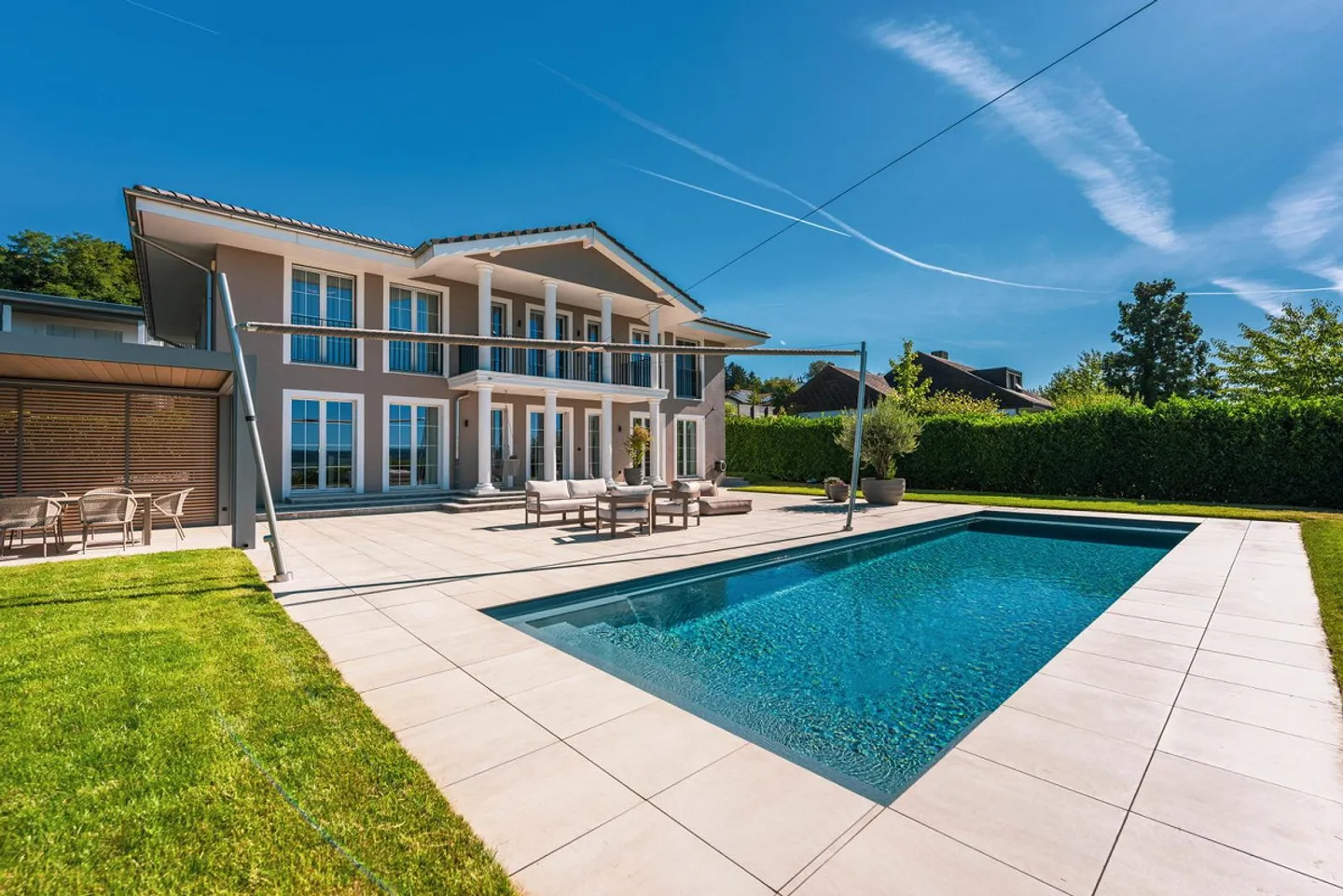 Luxury villa in a quiet location – Privacy, pool, and panoramic views - Photo 1 of 5