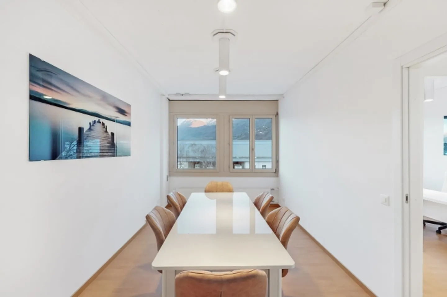 «AMPI SPAZI COMMERCIALI AL CENTRO LUSERTE» - Foto 1 von 11