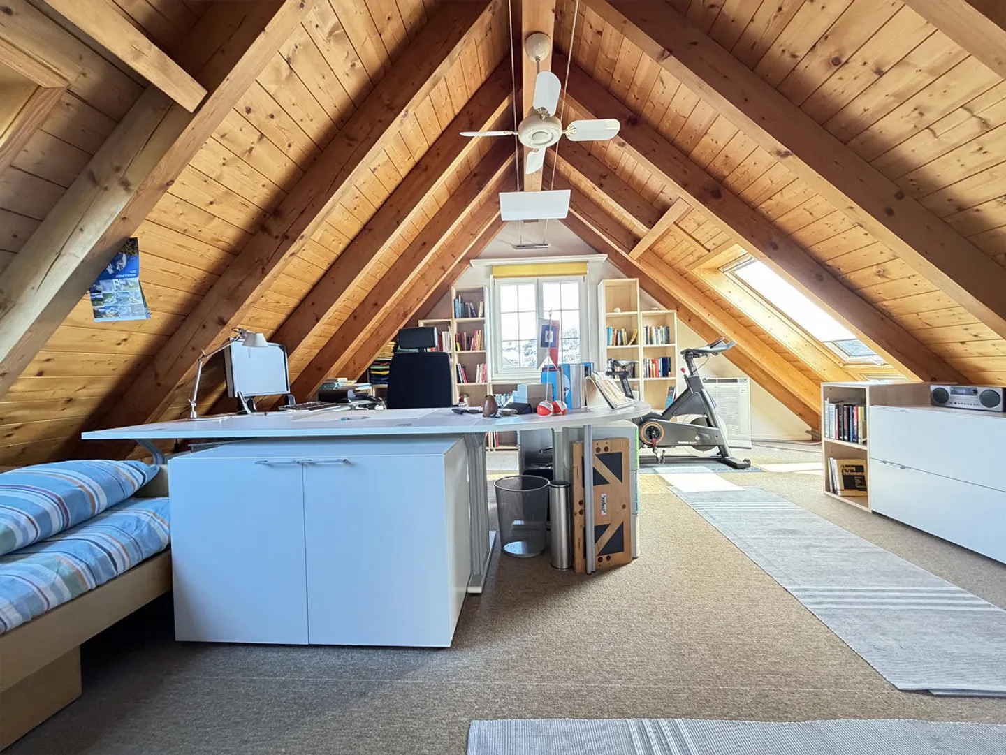 Well-maintained oasis of well-being in a sought-after location in Bottmingen, garden, garage - Photo 11 of 14