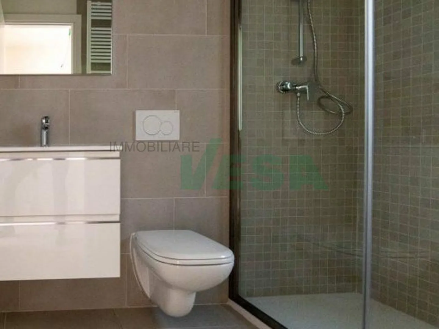 Stunning 4.5-room penthouse with spectacular lake view - Photo 8 of 10