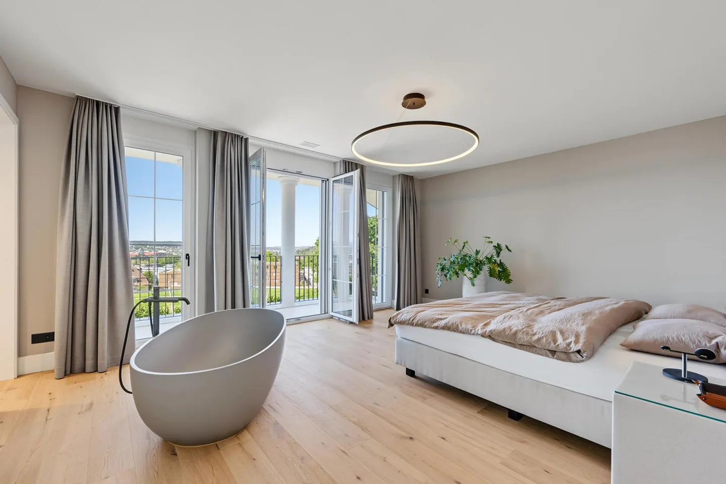 Luxury villa in a quiet location – Privacy, pool, and panoramic views - Photo 4 of 5