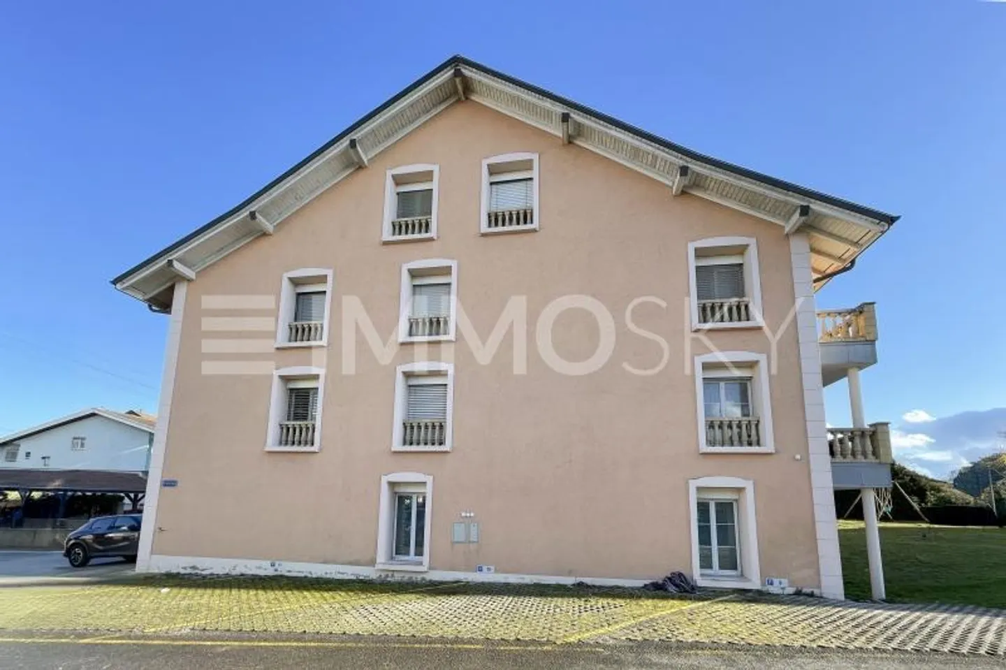 Per investitori: Edificio a 5 min. da Chavornay (Rendimento ca. 4,29%) - Foto 2 di 5