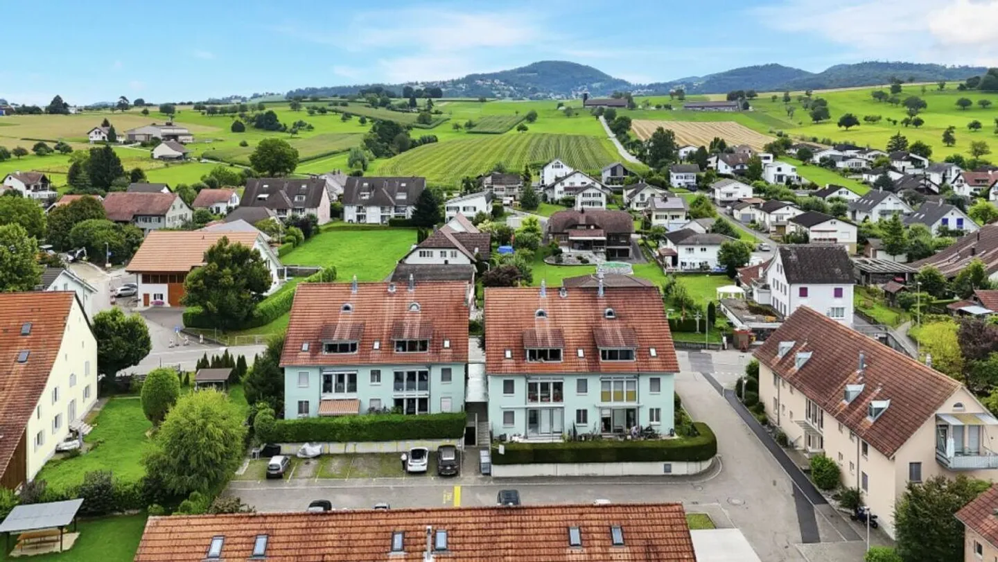 Affordable condominium with terrace and outdoor parking space - Photo 13 of 18