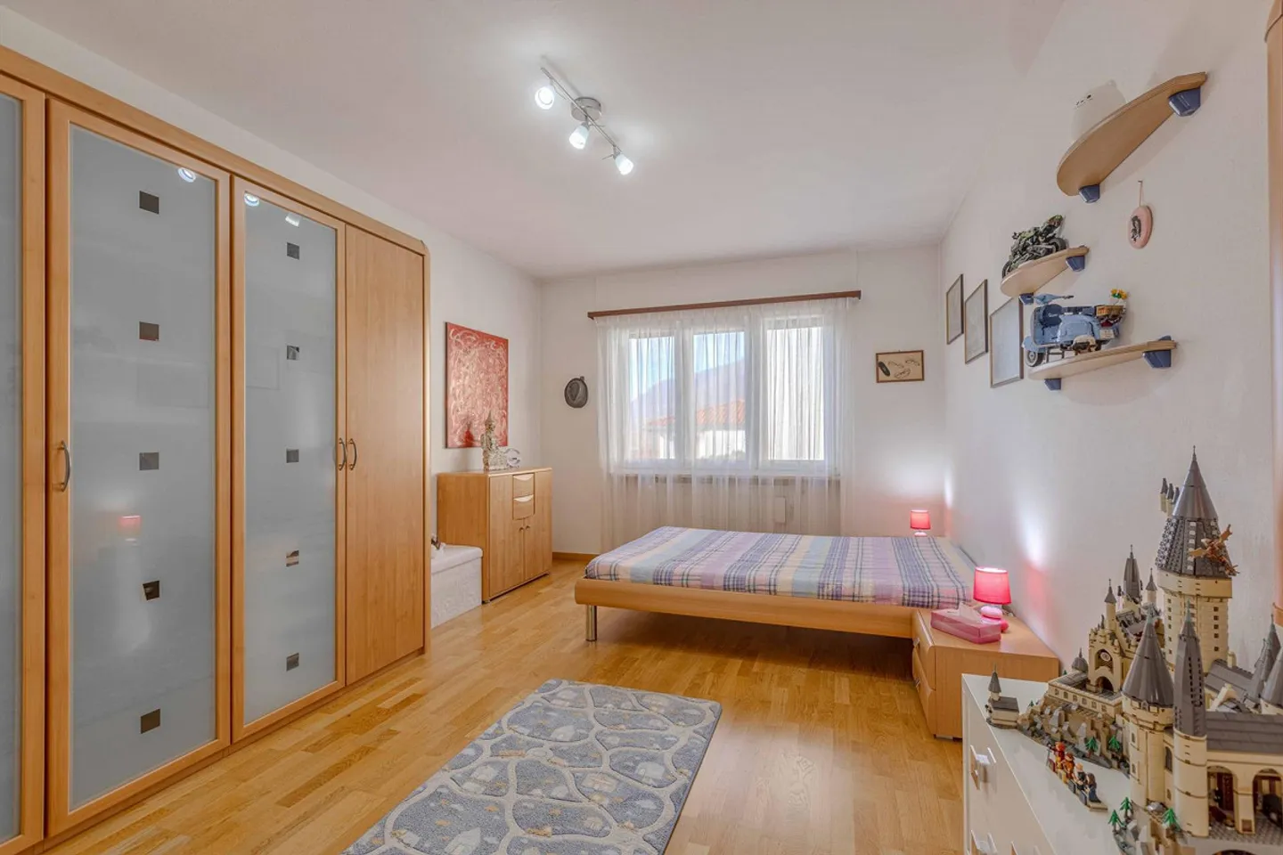 GERÄUMIGE VILLA MIT 6,5 ZIMMERN IM GRÜNEN IN MALCANTONE - Foto 6 von 9