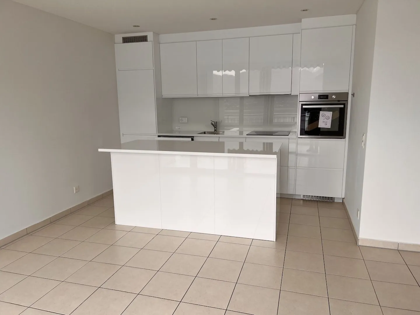 Helle 3.5 Zimerwohnung an bequemer Lage - Foto 6 von 12