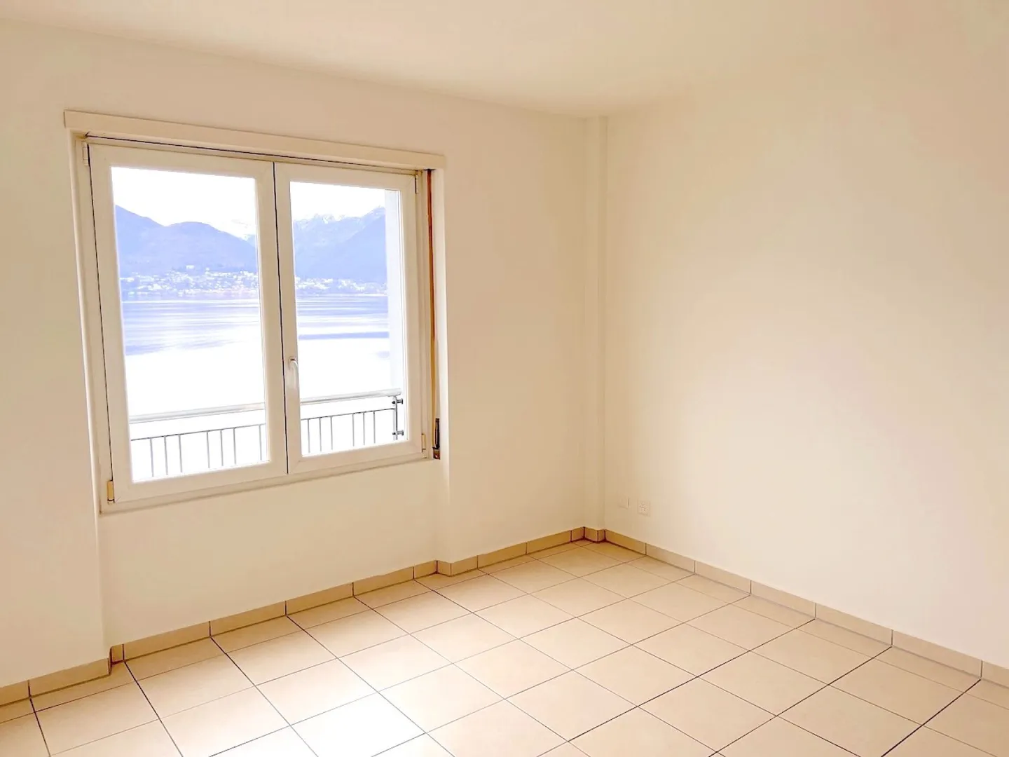 Helle 3.5 Zimerwohnung an bequemer Lage - Foto 8 von 12