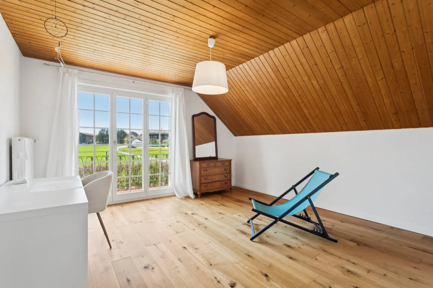 Comfort and Serenity: Renovated Family House with Pool and Outdoor Area - Photo 7 of 9