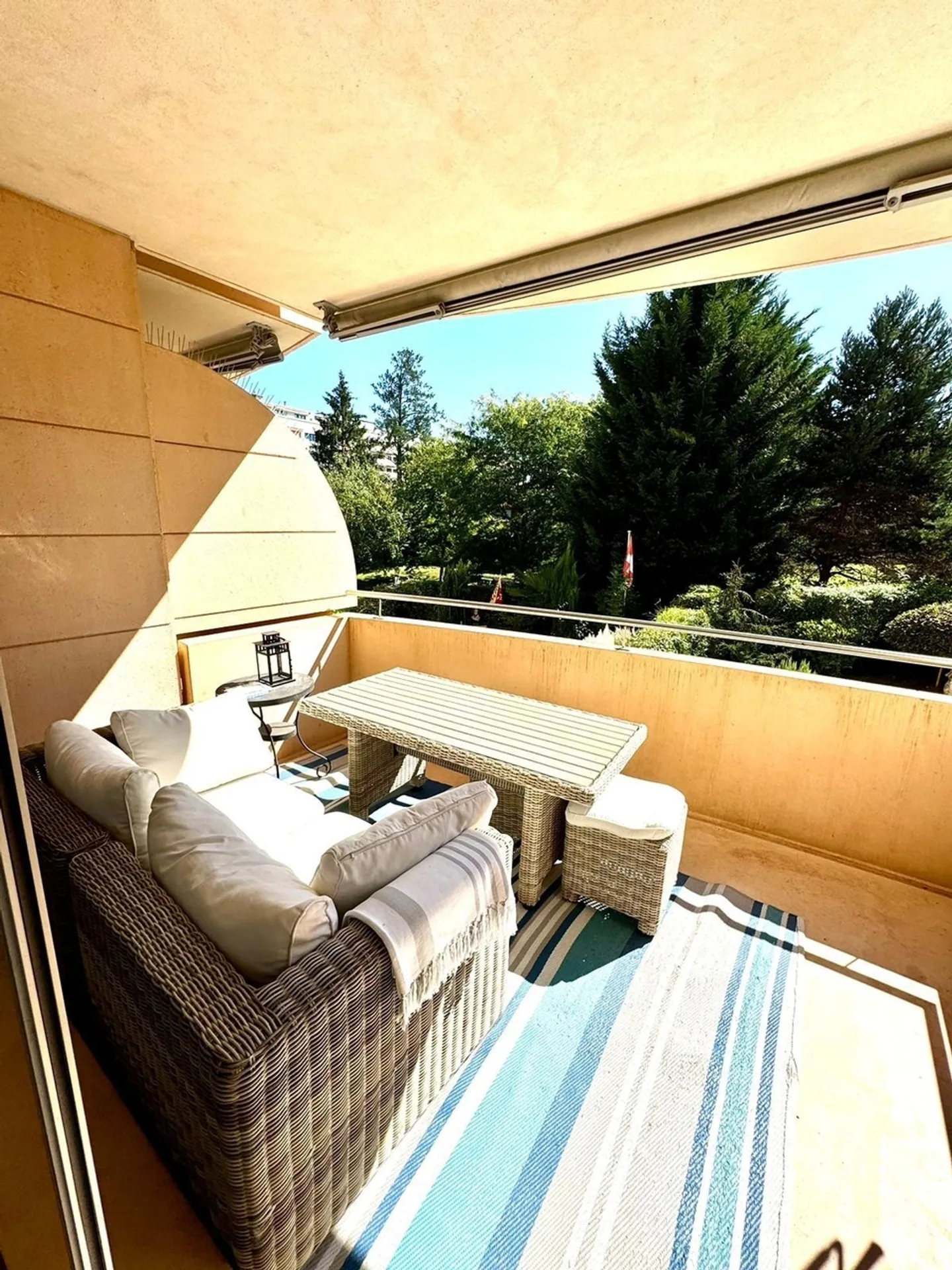 Luxuswohnung 130 m² alles inklusive Komfort und Modernität im Herzen der Stadt in Versoix - Foto 10 von 11