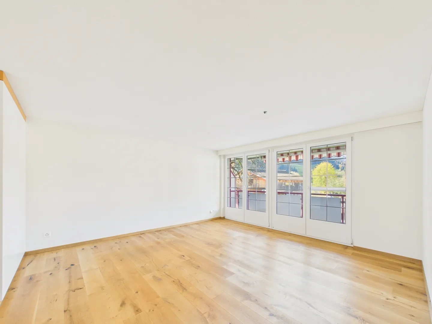 Bright & charming 3.5-room apartment in the heart of Unterwasser - Photo 1 of 10