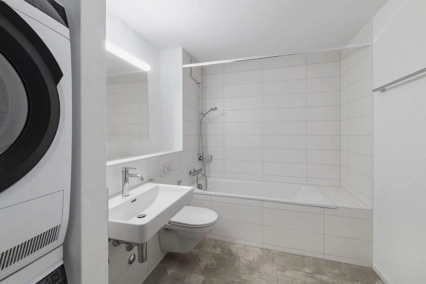 Grosszügige 4.5-Zimmer-Maisonettewohnung in Bassersdorf - Foto 2 von 8