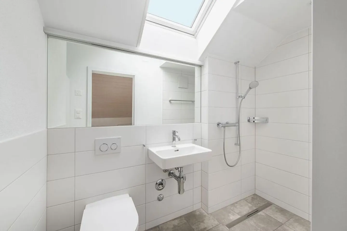 Grosszügige 4.5-Zimmer-Maisonettewohnung in Bassersdorf - Foto 8 von 8