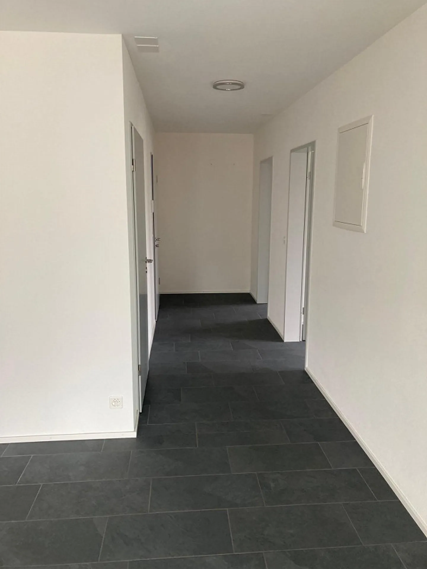 Moderne Wohnung mit Wintergarten - Foto 9 von 15