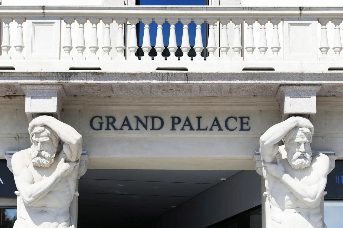 Appartement raffiné dans la prestigieuse résidence Grand Palace - Photo 17 sur 17