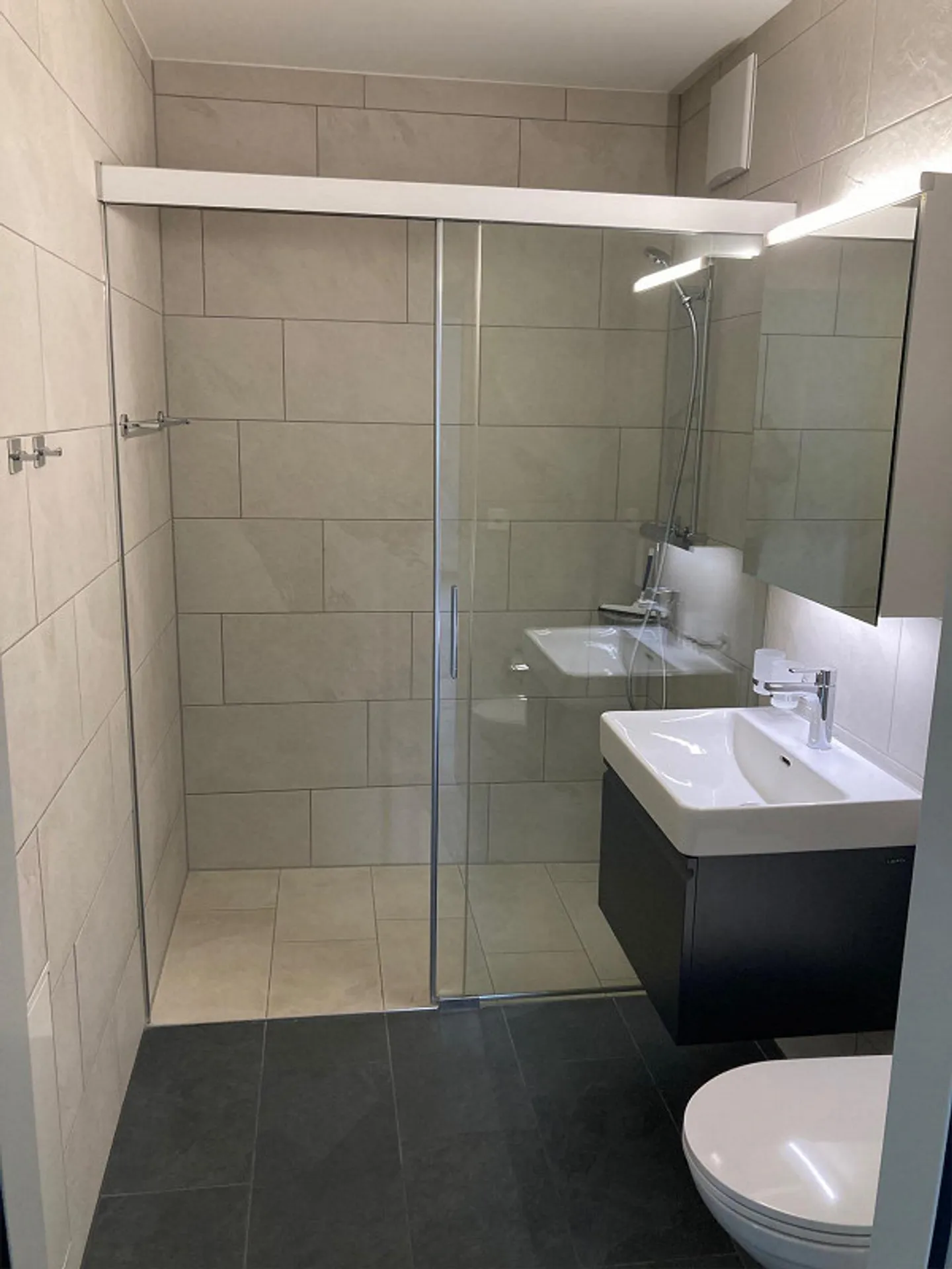 Moderne Wohnung mit Wintergarten - Foto 11 von 15