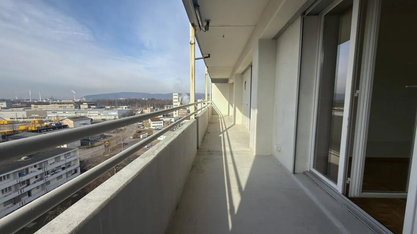 Spacious 4.5-room apartment with balcony in Pratteln - Photo 8 of 8