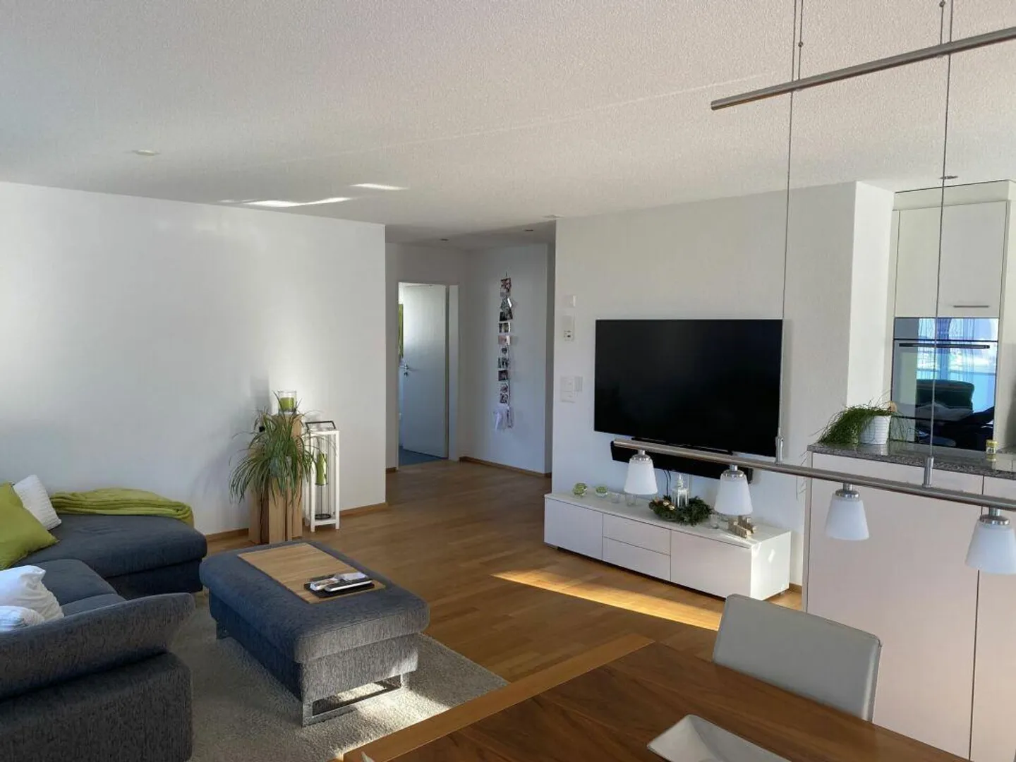 bright 3.5-room apartment - Photo 3 of 10