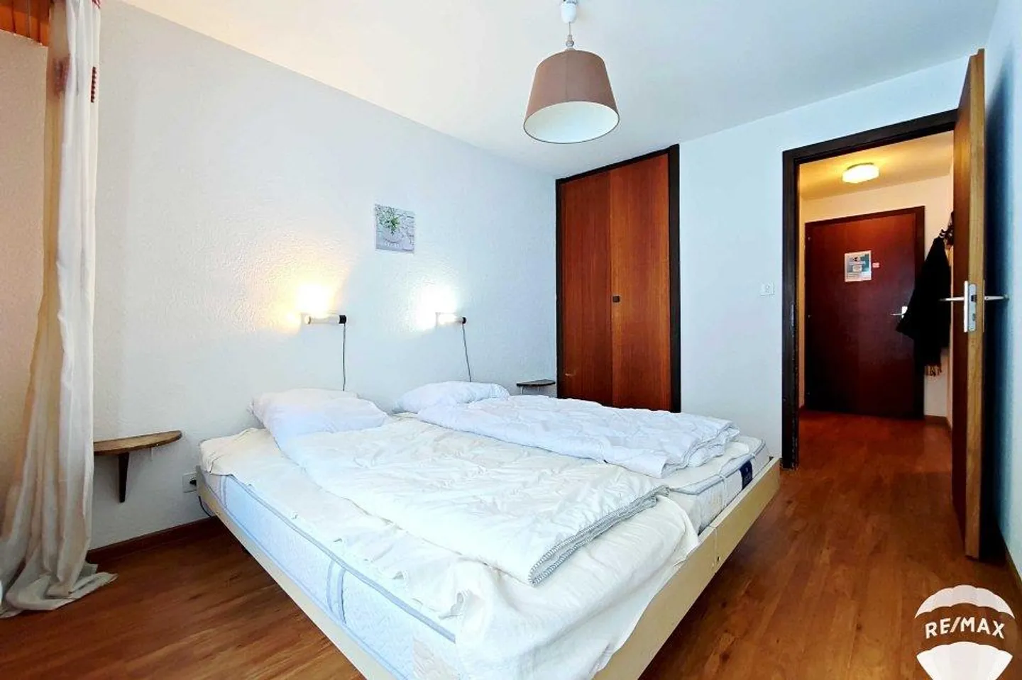 2,5-Zimmer-Wohnung mit Schwimmbad und großem Carnotzet - Foto 9 von 13