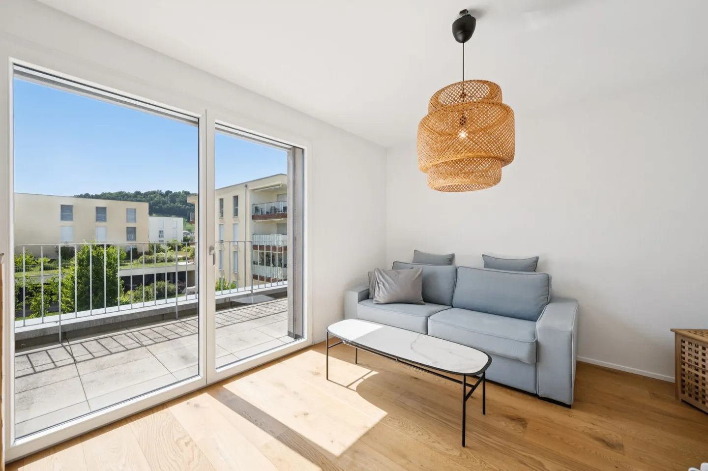 Modern 5.5-Room Mid-Terrace House Near the Lake - Your New Home in Sugiez - Photo 10 of 13
