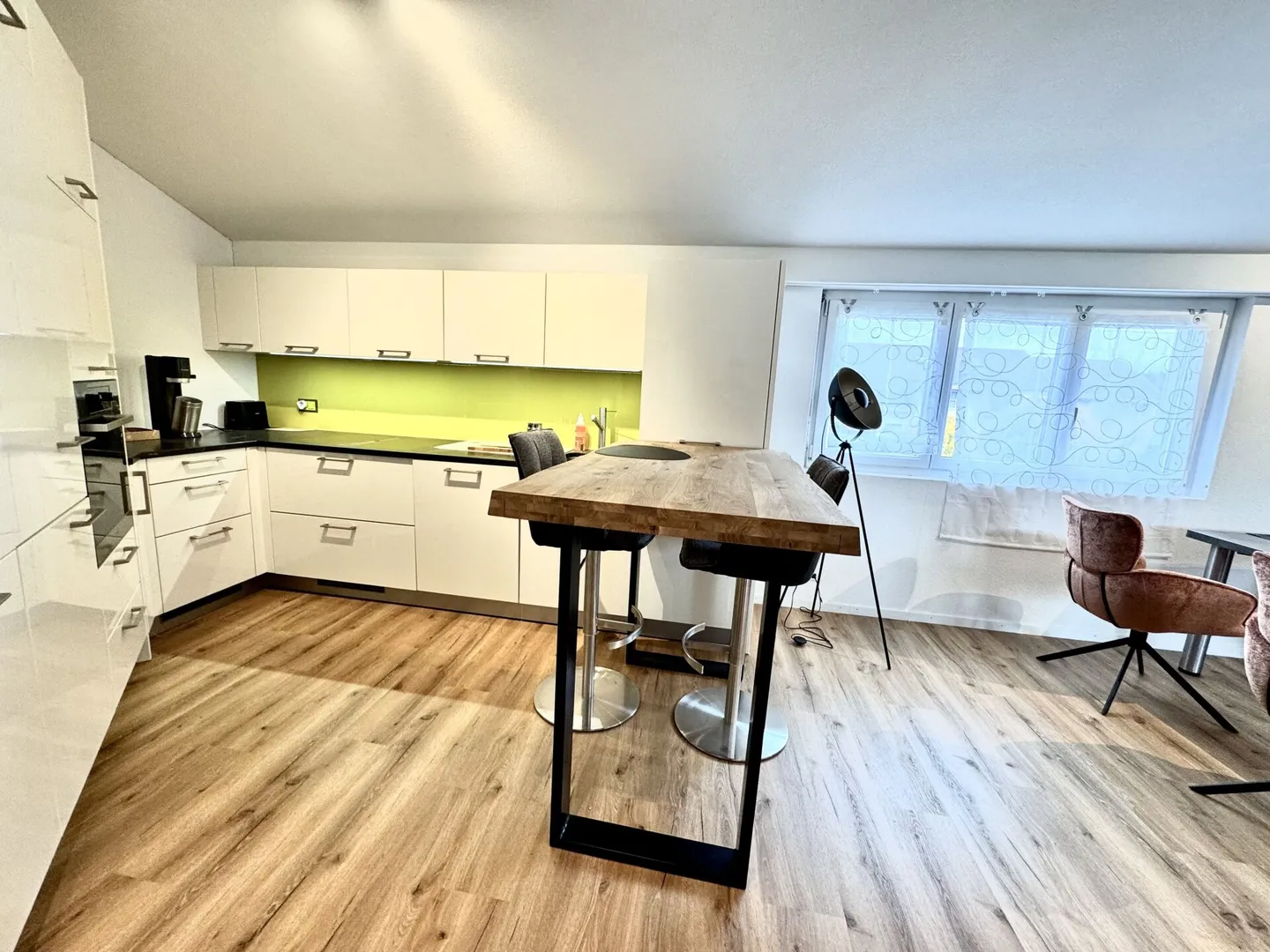 Spacious 3.5 Room Apartment in Top Condition - Photo 2 of 7