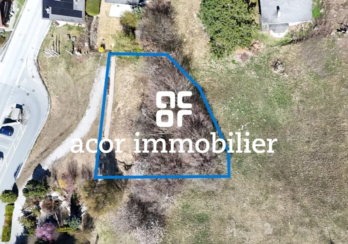 722 m² large plot in the chalet zone T40 - Photo 2 of 3