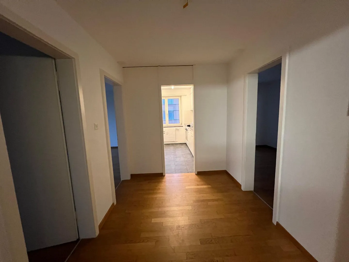 Central located apartment seeks new tenant - Photo 5 of 9