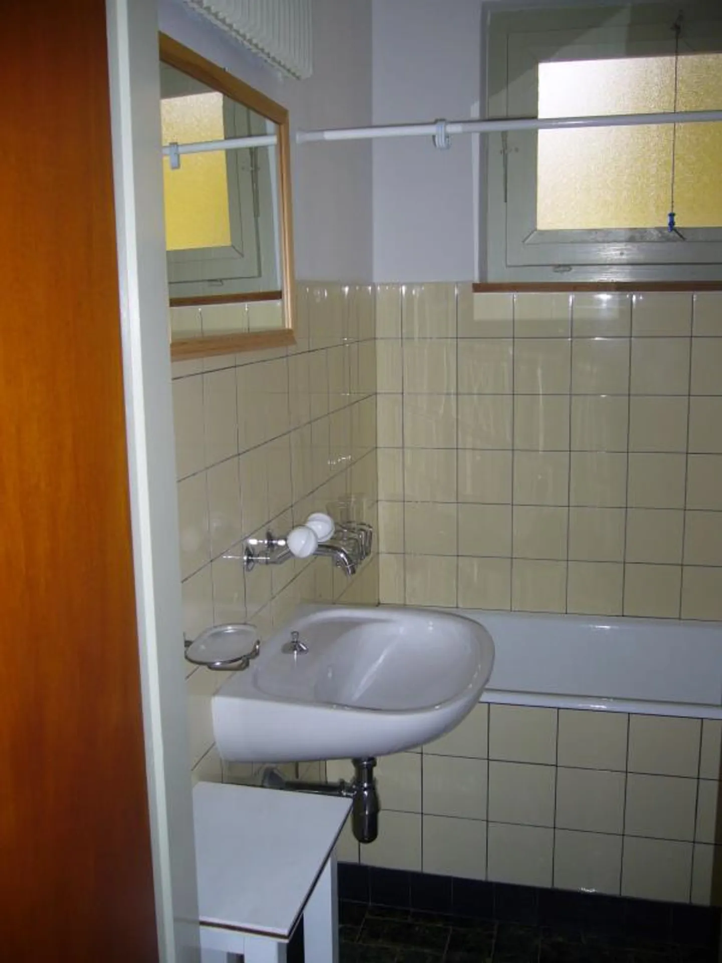 Cademario TI 2-Room Apartment - Photo 16 of 22