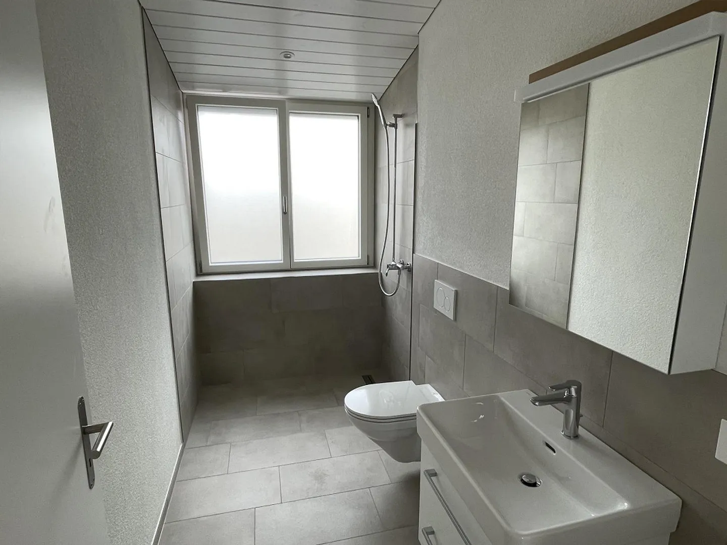 Esclusivo appartamento attico di 3,5 stanze con accesso diretto all'ascensore - Foto 7 di 8