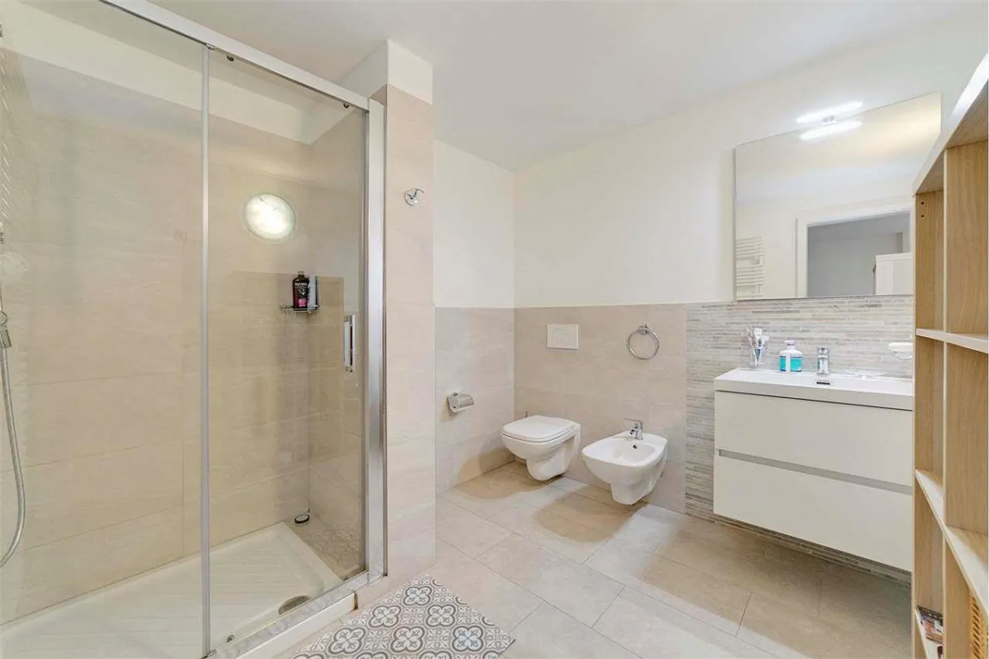 Maison rénovée à Cassarate - Photo 11 sur 13