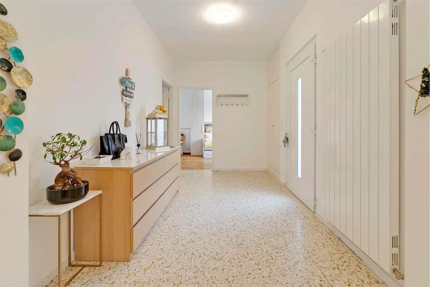 Maison rénovée à Cassarate - Photo 2 sur 13