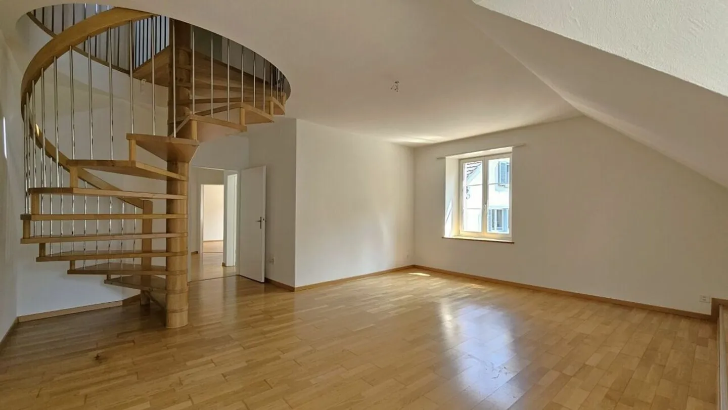 Heimelige Maisonettewohnung mit Terrasse und Garage - Foto 6 von 13