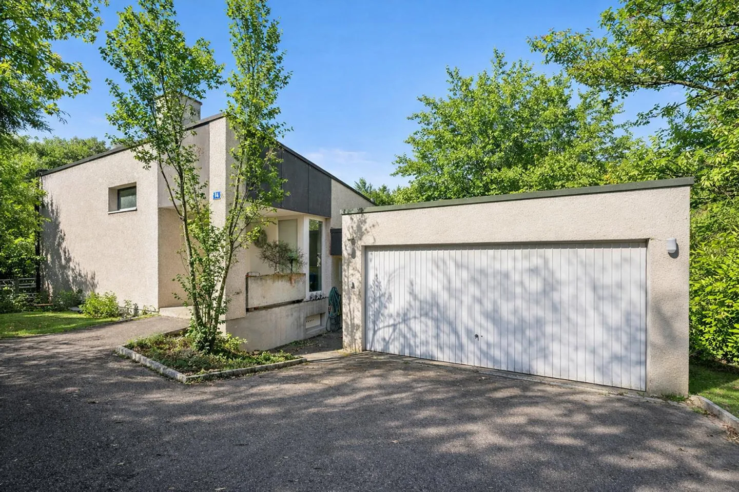 Vivere esclusivamente in una posizione privilegiata a Riehen - Foto 13 di 15