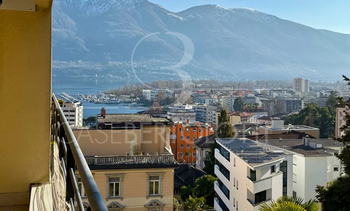 Light, Location, Quality of Life - Your Oasis of Comfort in Muralto - Photo 13 of 14