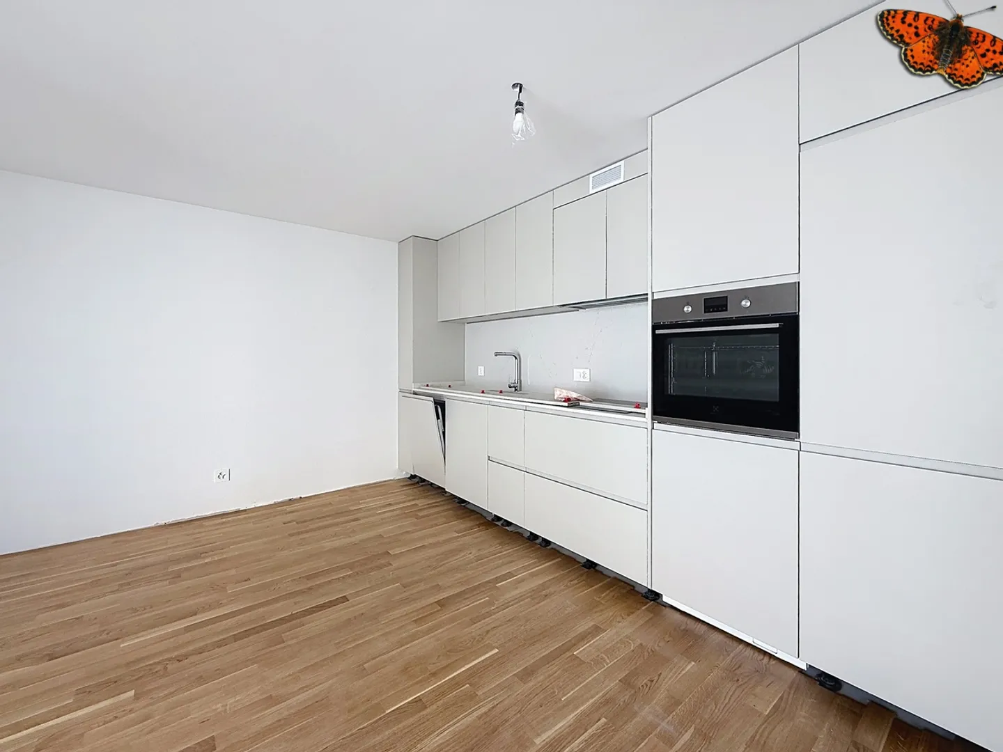 Appartamento Moderno con Balcone - Foto 2 di 9