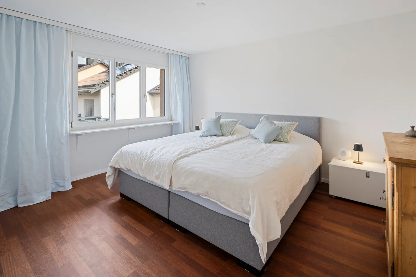 Geräumiges Familienhaus mit Garten - Foto 8 von 13