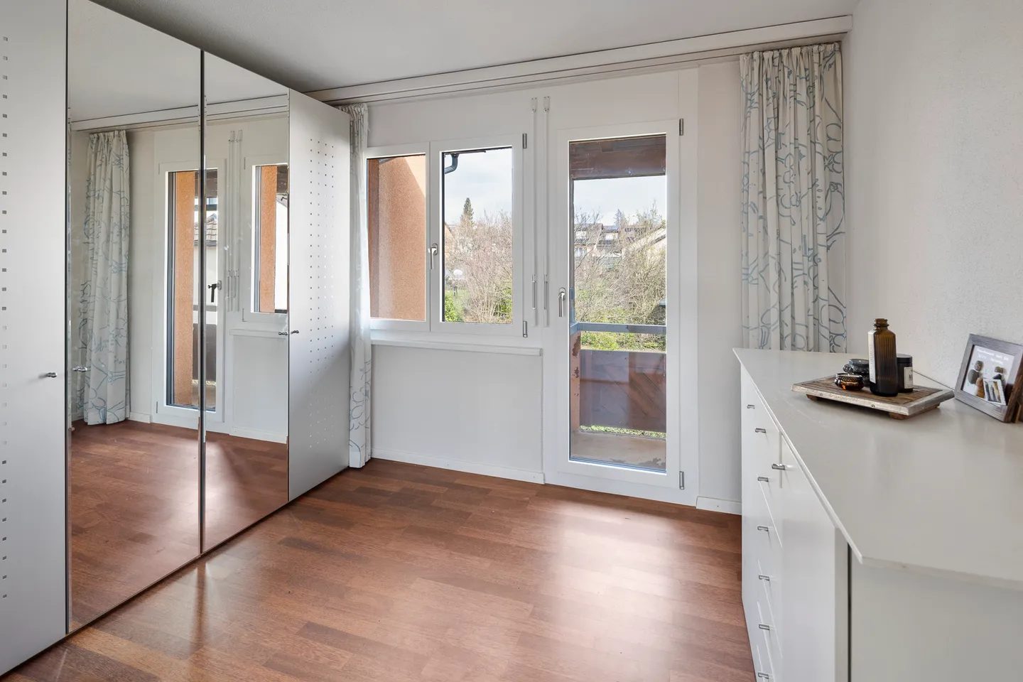 Geräumiges Familienhaus mit Garten - Foto 9 von 13