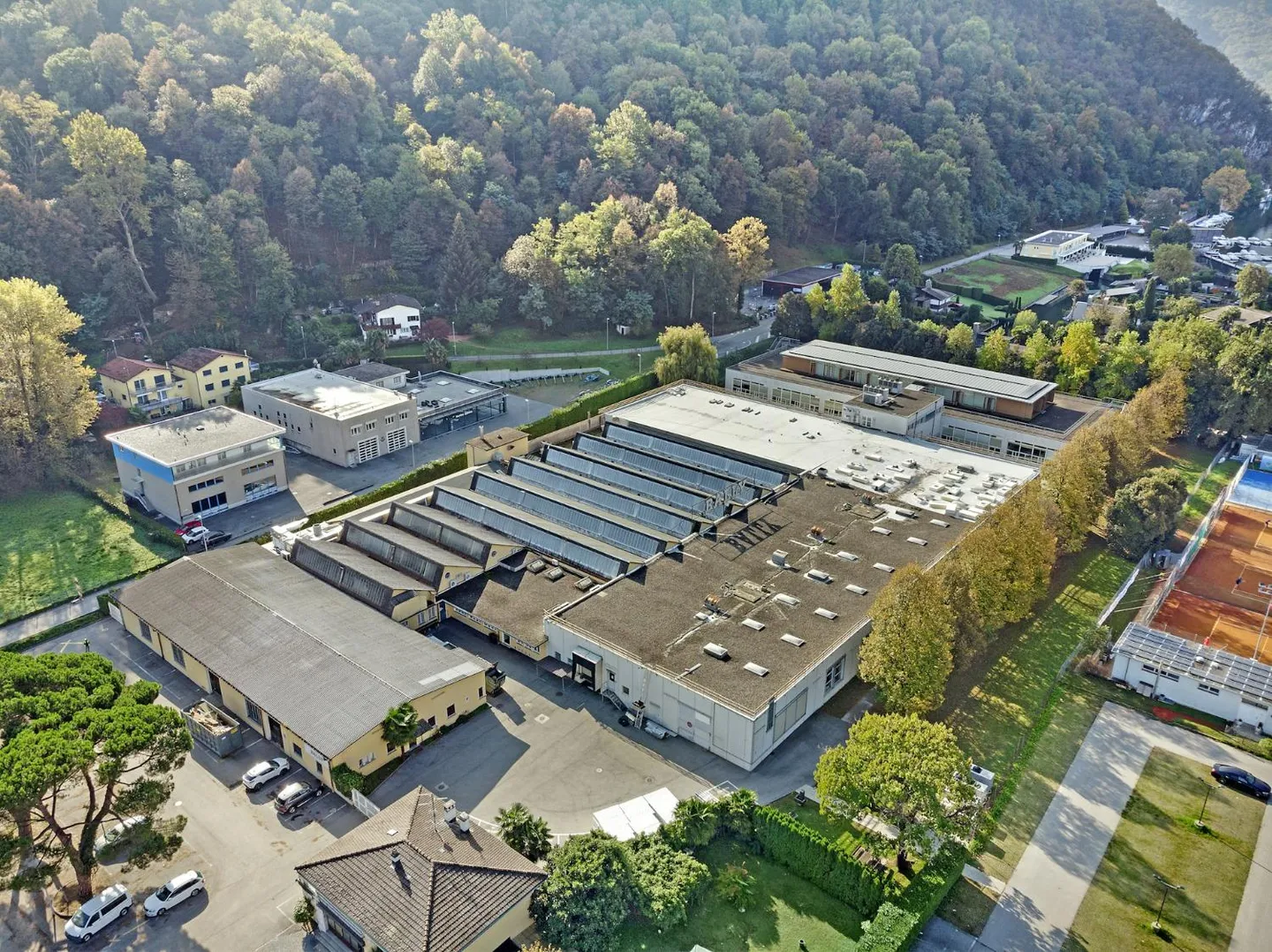 CASLANOWORKS - ca. 10.000 m² per produzione, logistica e uffici a Caslano - Foto 1 di 1