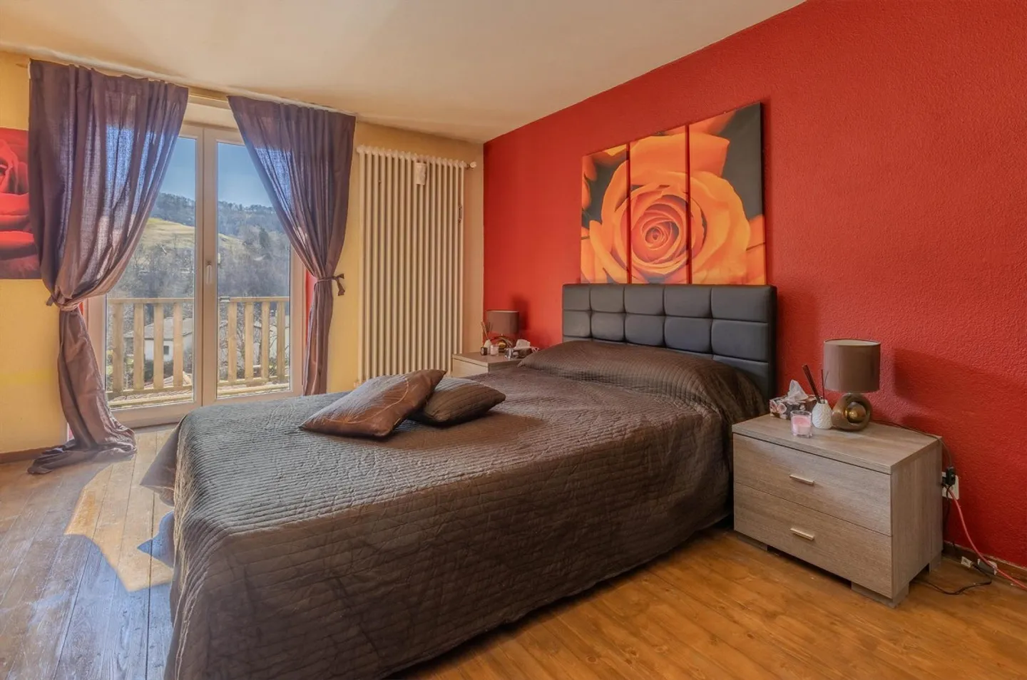 GERÄUMIGES HAUS MIT 9 ZIMMERN UND DREI EINKOMMENS-EINHEITEN IN LUGANO BOGNO - Foto 5 von 9