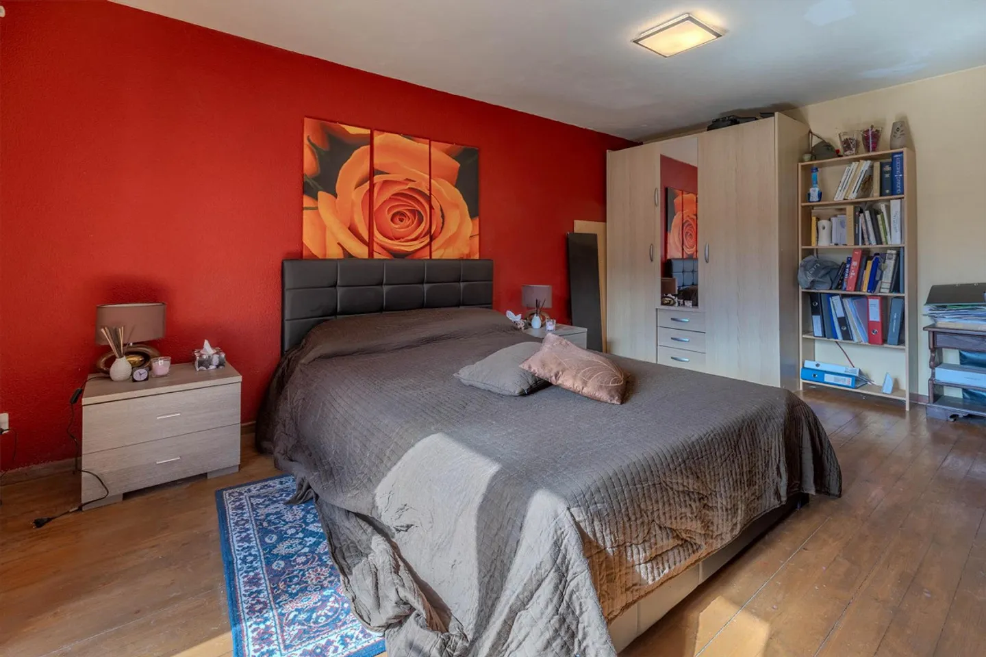 GERÄUMIGES HAUS MIT 9 ZIMMERN UND DREI EINKOMMENS-EINHEITEN IN LUGANO BOGNO - Foto 7 von 9