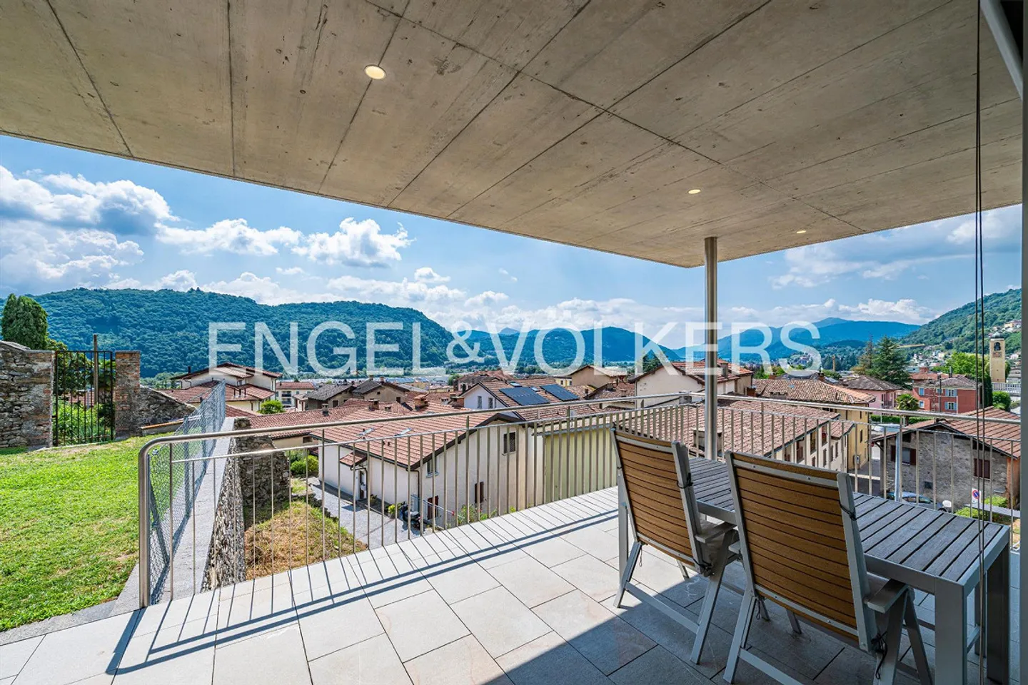 Villa moderna in posizione tranquilla - Foto 2 di 13