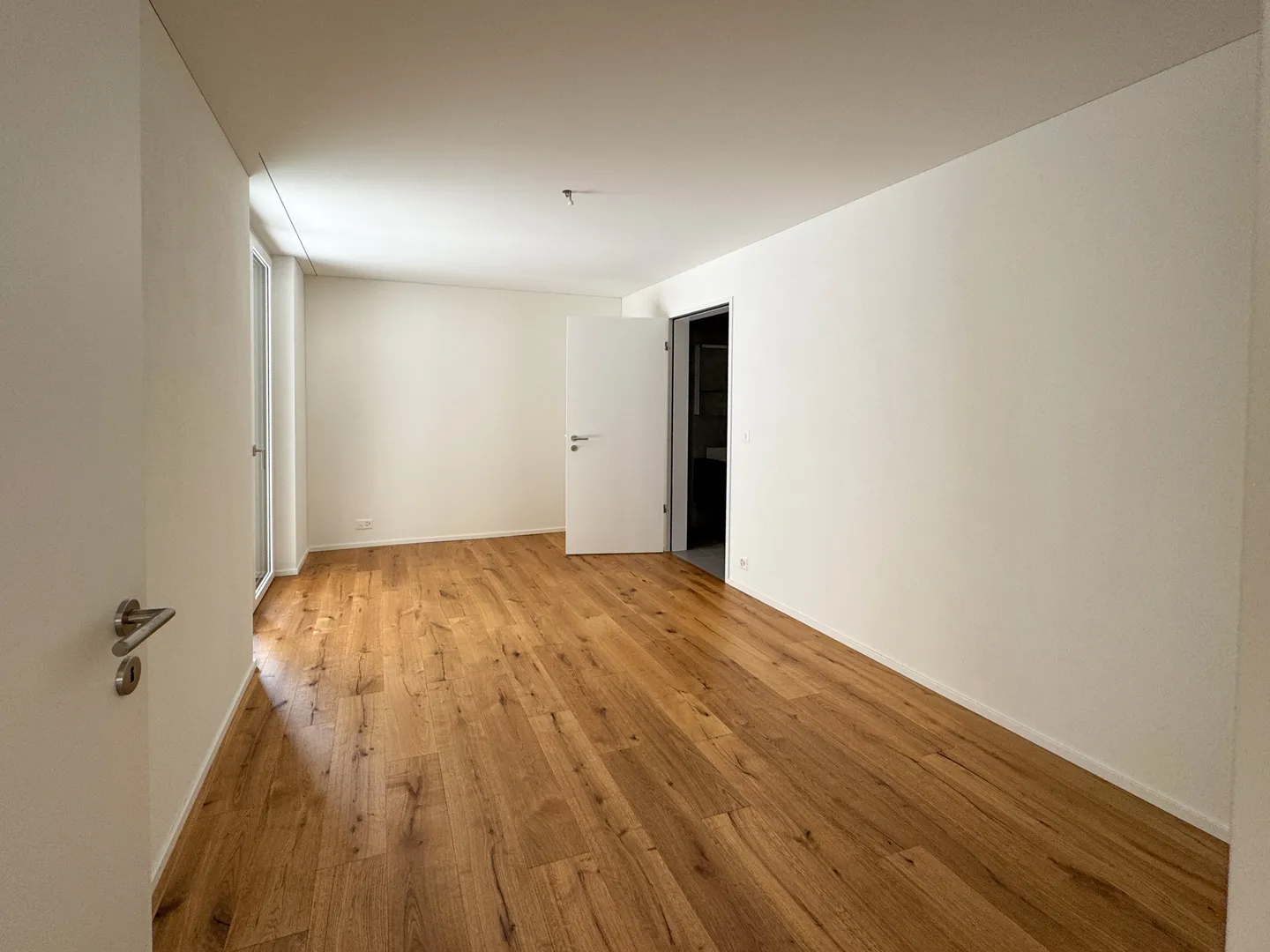 Appartamento moderno e adatto alle famiglie nel cuore di Glarus - Foto 8 di 9