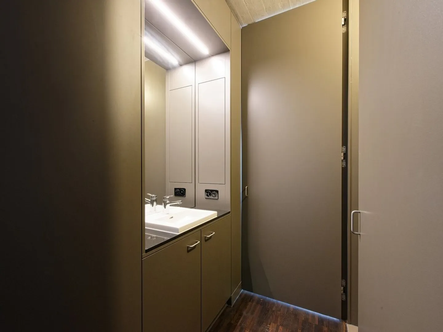 Livingframes - 2.5-Zimmer-Dachwohnung - Foto 2 von 5