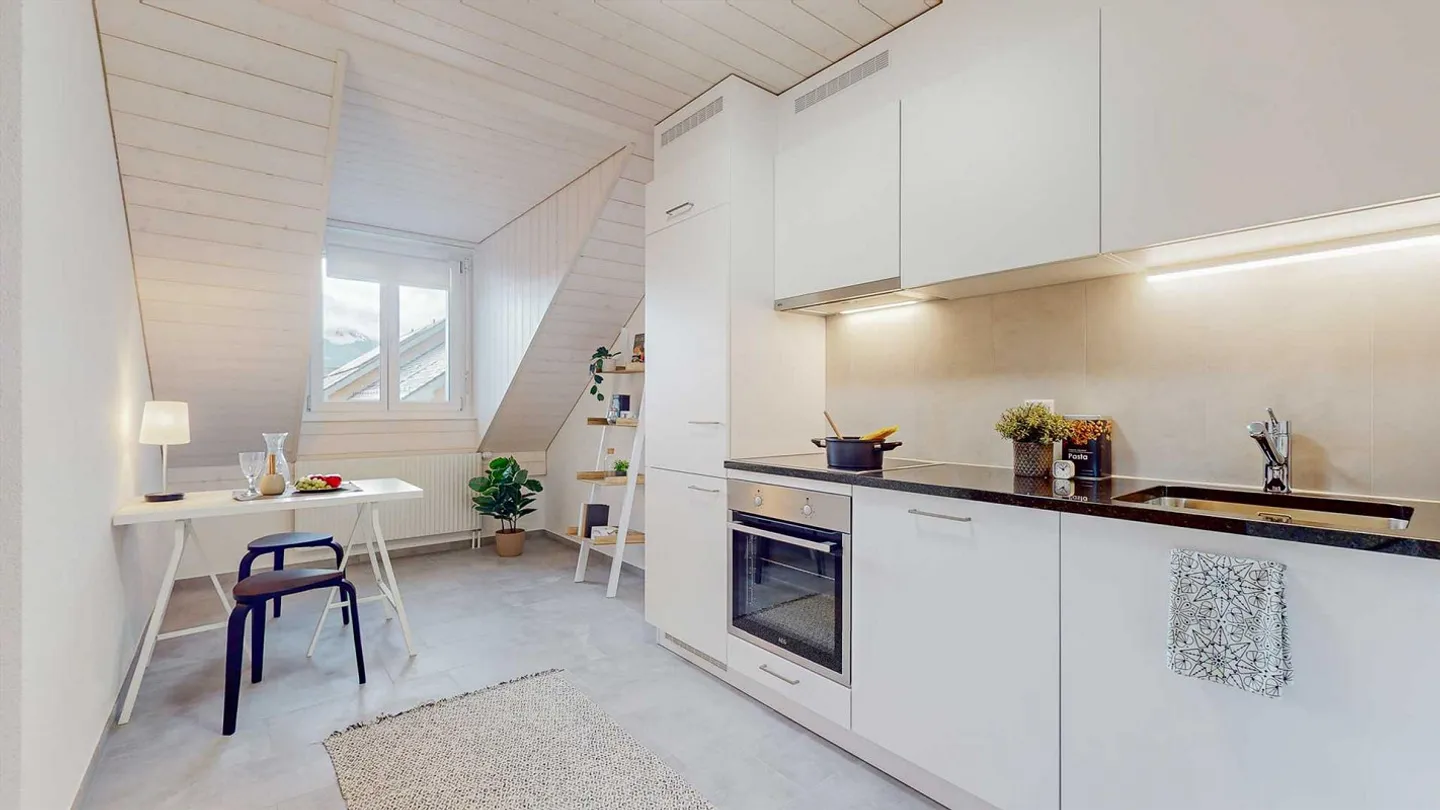 Bright apartment perfectly located - Photo 4 of 9