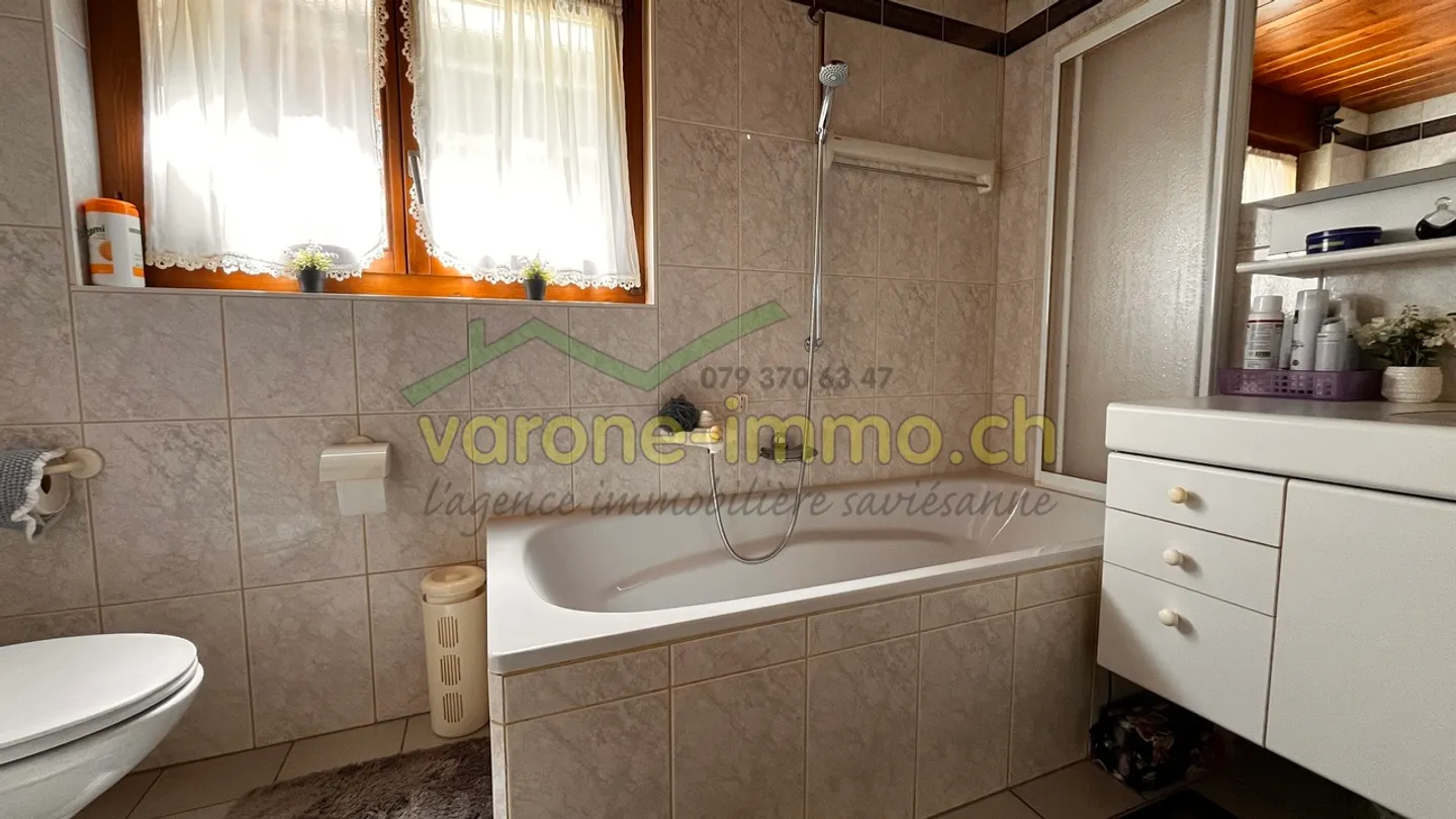 Chalet Incantevole a Briey/Chalais - Foto 8 di 16