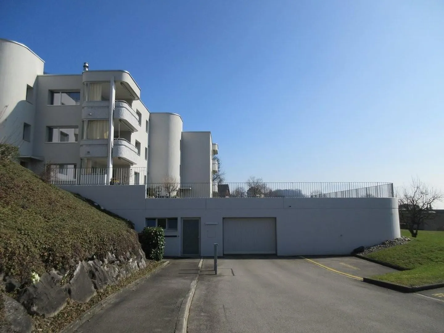 «Einstellplatz in Kriens» - Foto 2 von 2