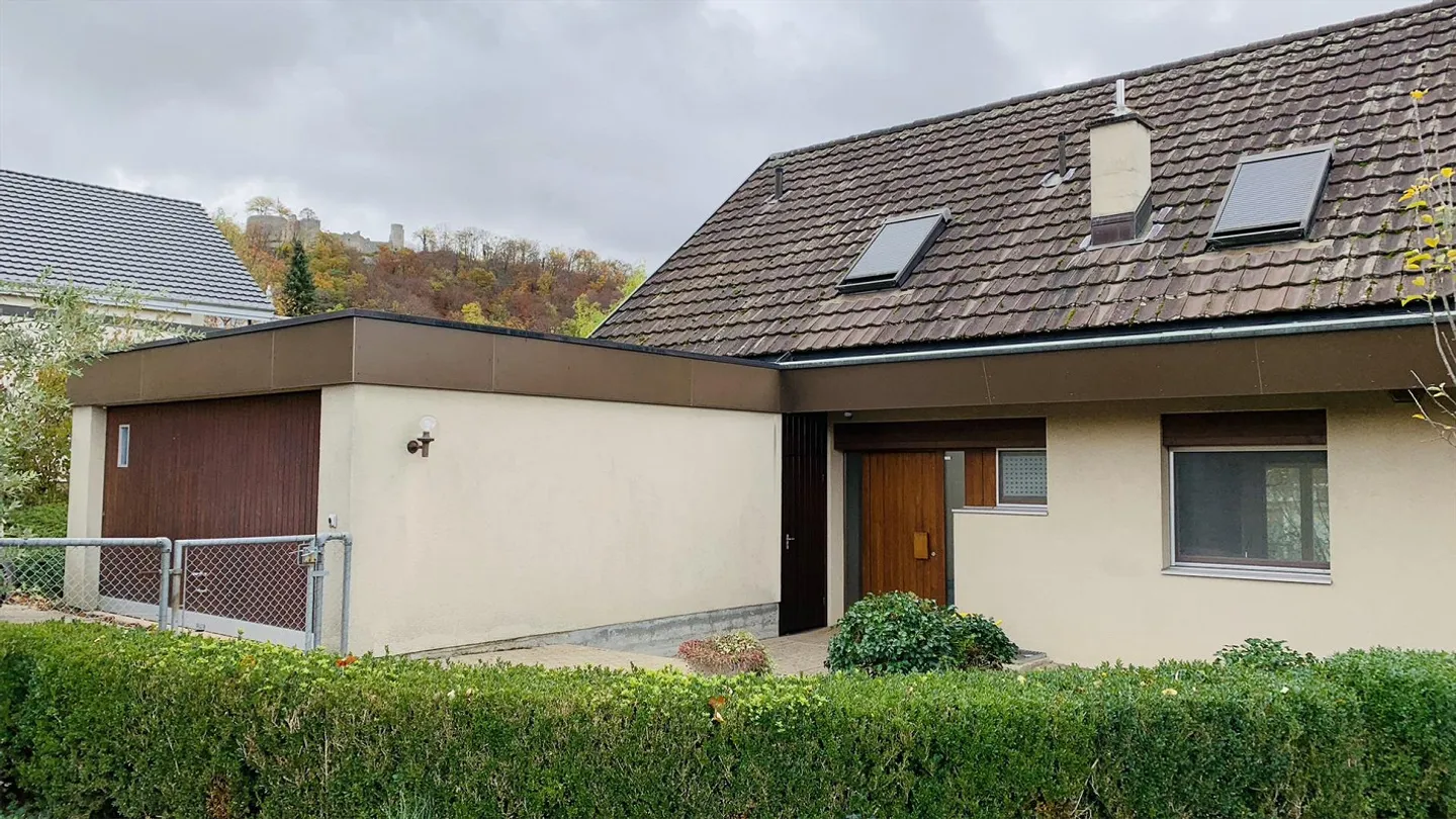 Spaziosa casa indipendente di 7 locali con giardino e vista sulle montagne a Dornach - Foto 13 di 14